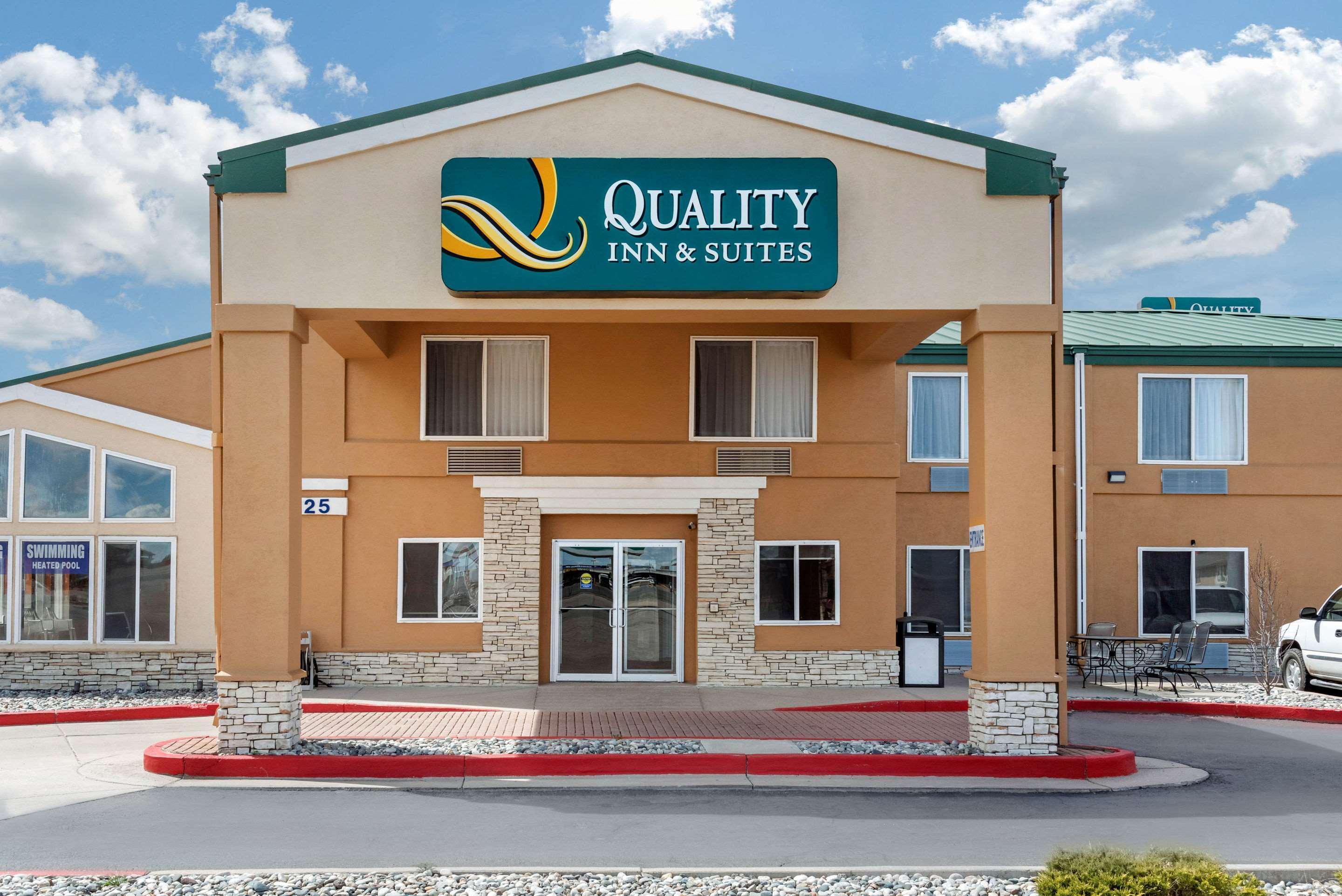 Quality Inn & Suites Limon Extérieur photo